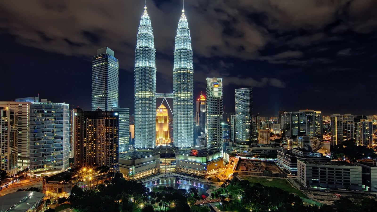 Chuyển phát nhanh hoả tốc tài liệu từ Malaysia về Hương Thuỷ