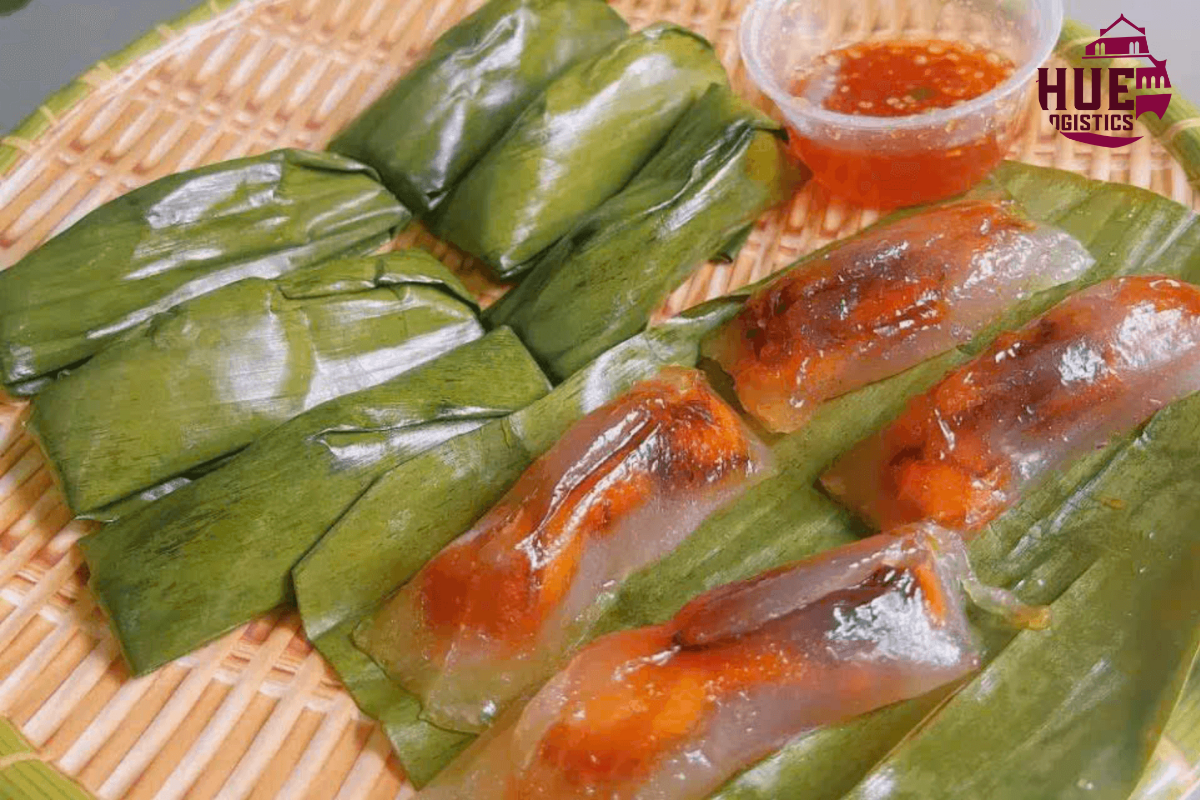 Dịch vụ vận chuyển bánh lọc sống từ Huế đi Singapore an toàn