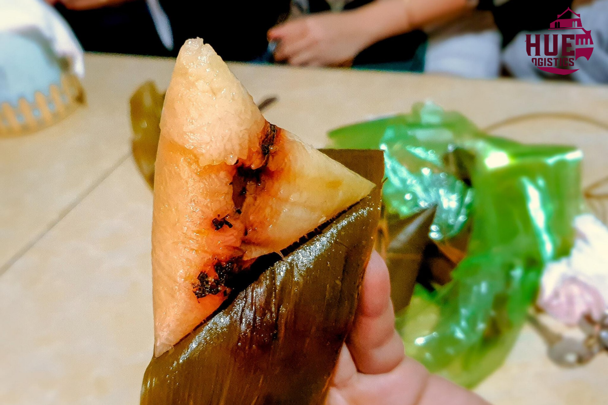 Dịch vụ vận chuyển bánh coóc mò từ Thái Nguyên về Huế Dịch vụ vận chuyển bánh coóc mò từ Thái Nguyên về Huế