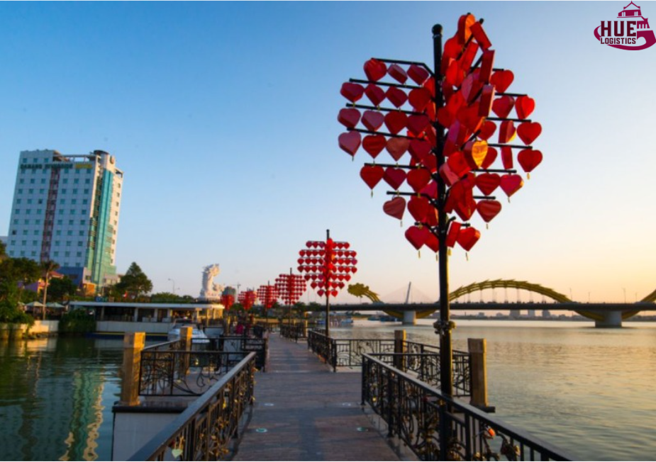 Cầu Tình Yêu - Đà Nẵng