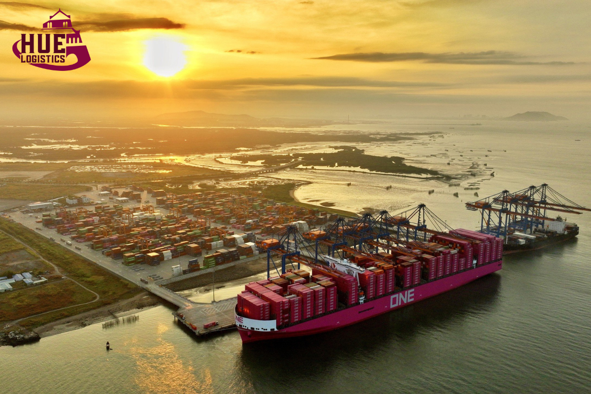 Học Logistics Ra Làm Gì? Cơ Hội Nghề Nghiệp Và Triển Vọng Tương Lai Học Logistics Ra Làm Gì? Cơ Hội Nghề Nghiệp Và Triển Vọng Tương Lai