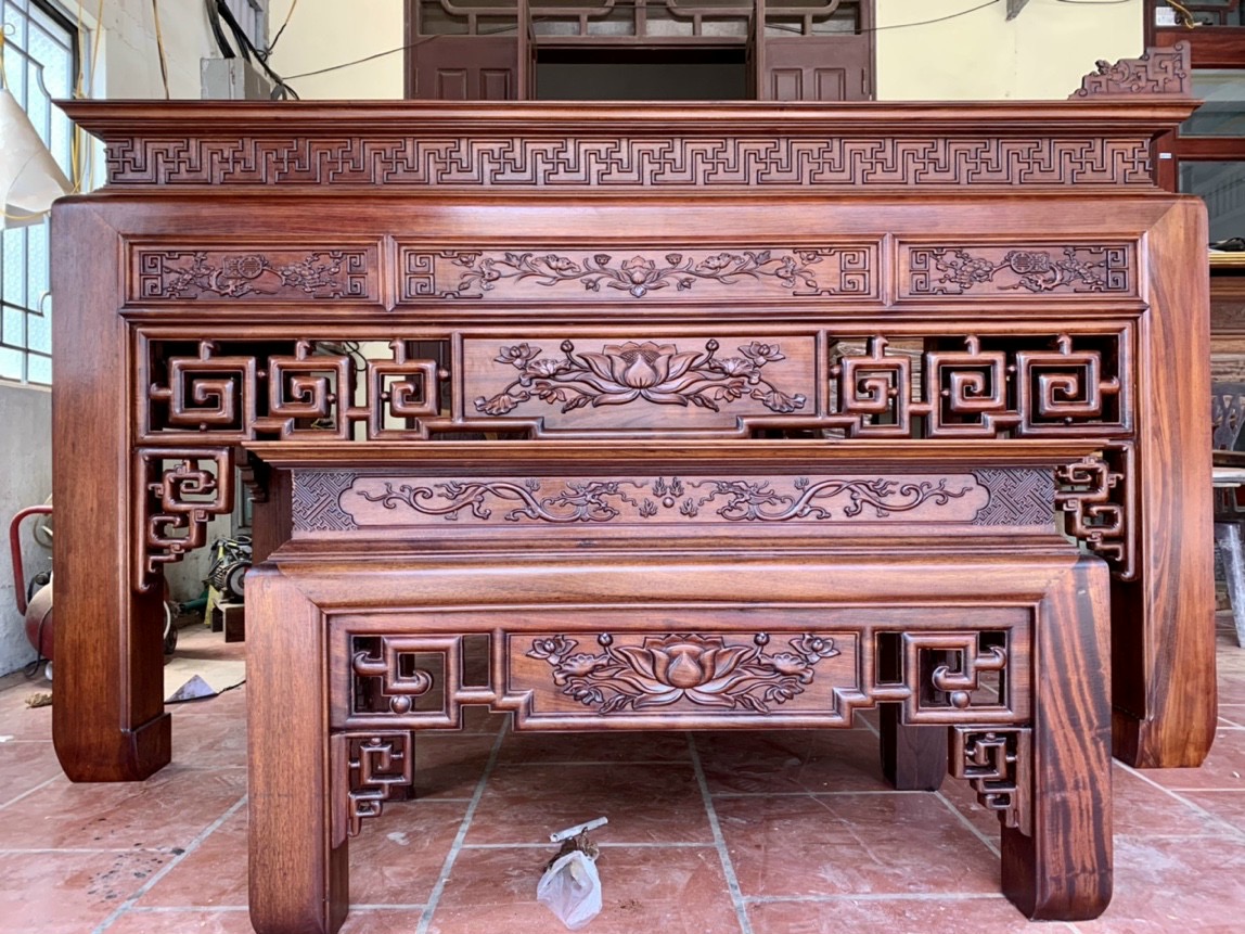 Dịch vụ vận chuyển bàn thờ gỗ từ Huế đi Nghệ An: An toàn – Uy nghiêm – Tận tâm