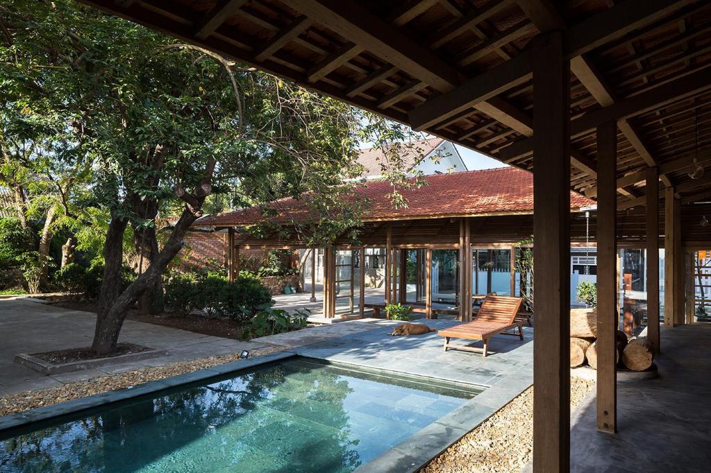 Kinh nghiệm di chuyển và lưu trú