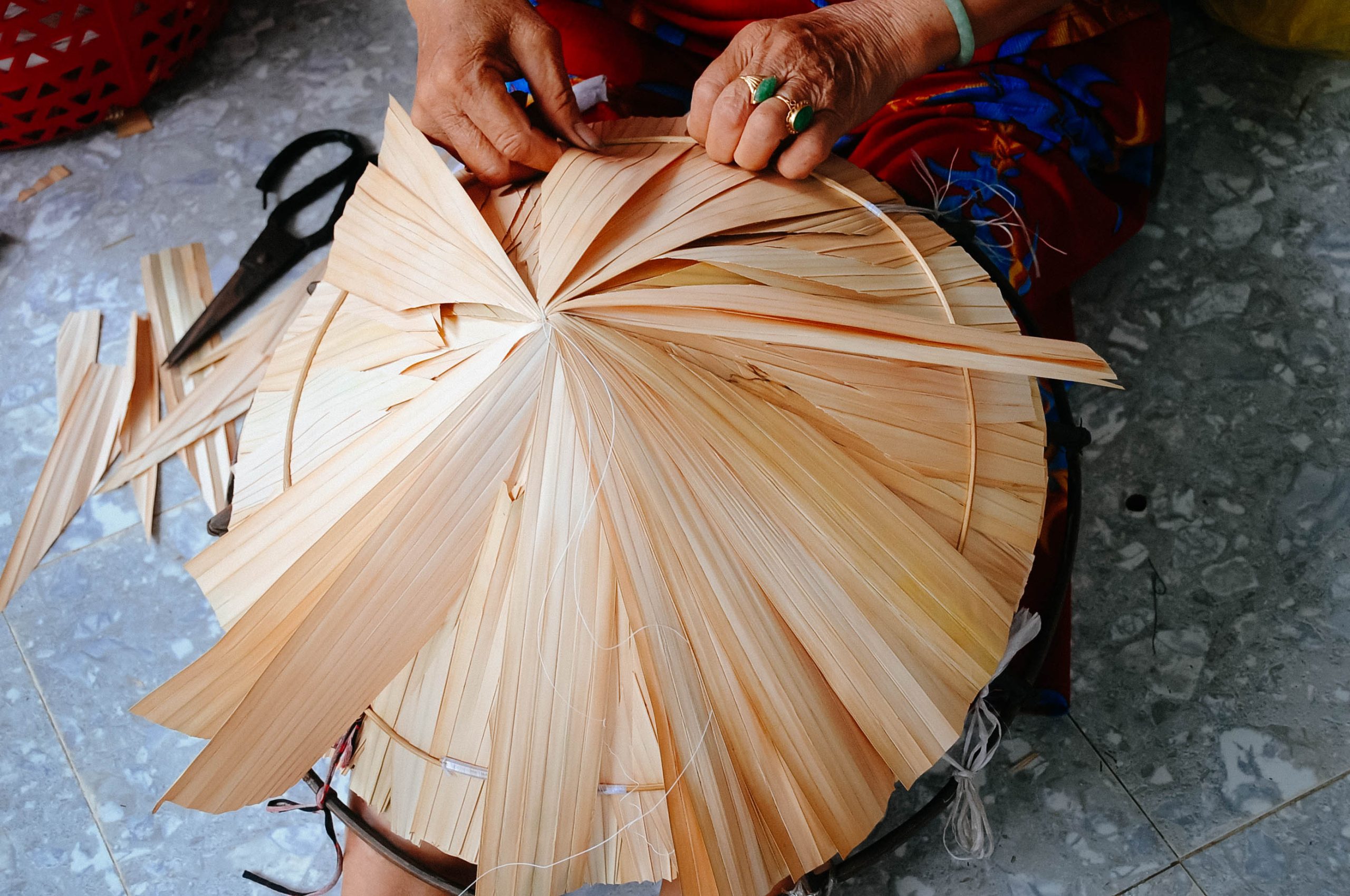 Nghệ thuật chằm nón bài thơ đặc sắc