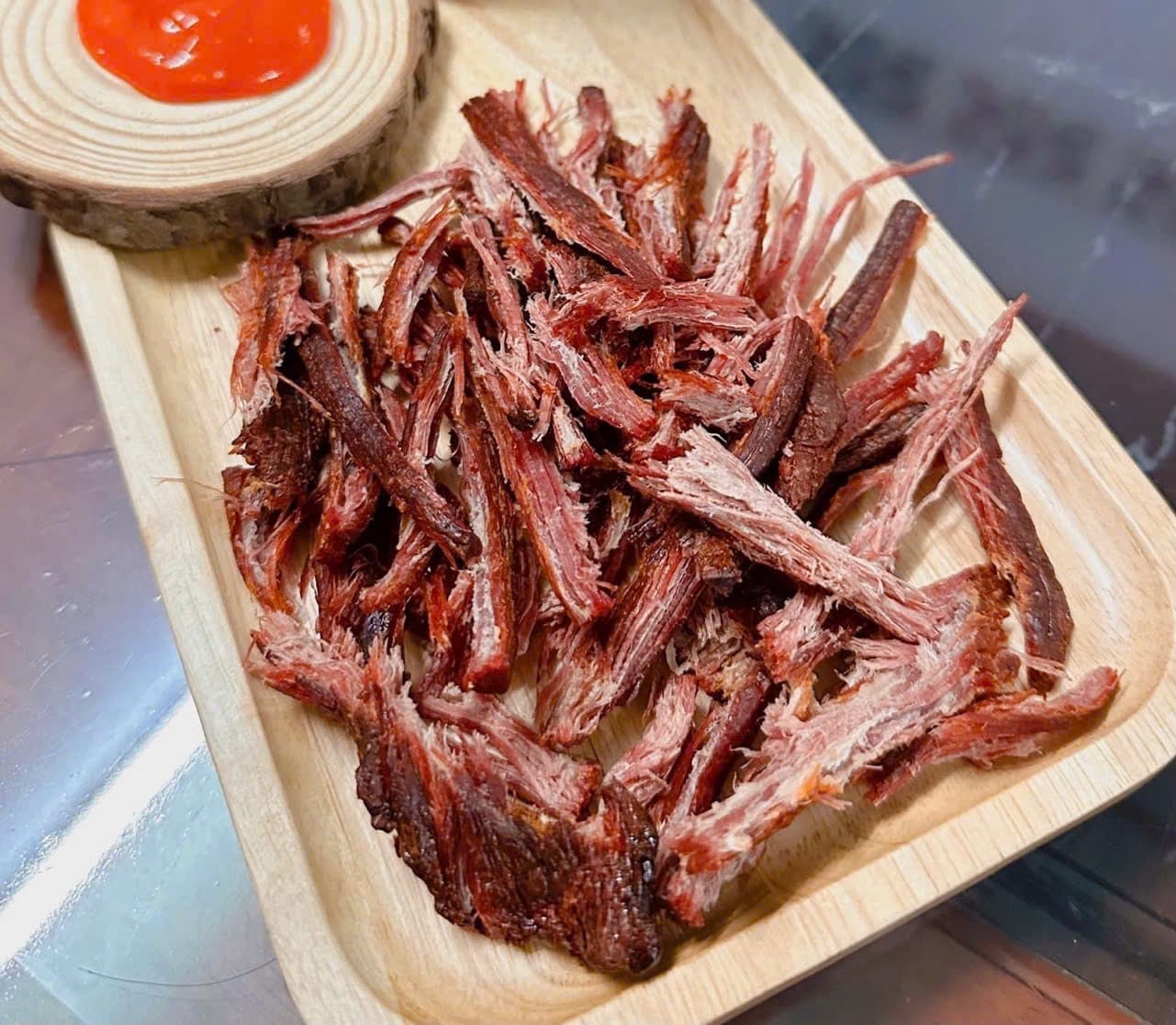 Vận Chuyển Thịt Nai Khô Từ Đà Nẵng Vào Bình Dương: Nhanh Chóng – Uy Tín – Giá Rẻ