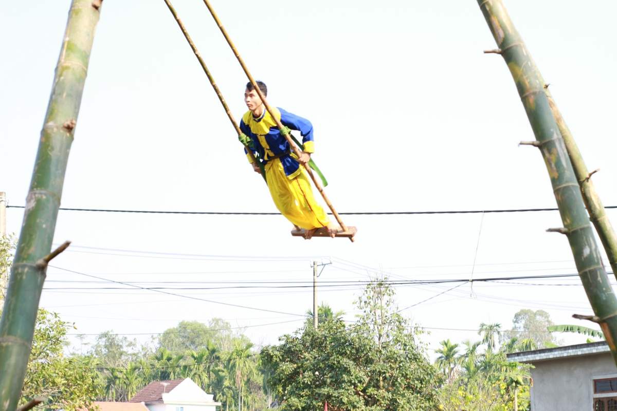 Lễ hội Đu Tiên