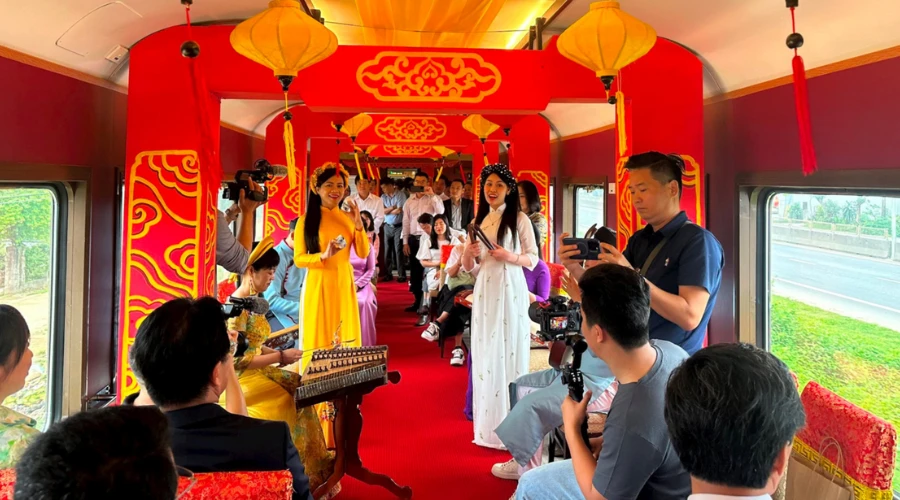 Trải nghiệm vận chuyển "đặc sản" chỉ có ở Cố đô