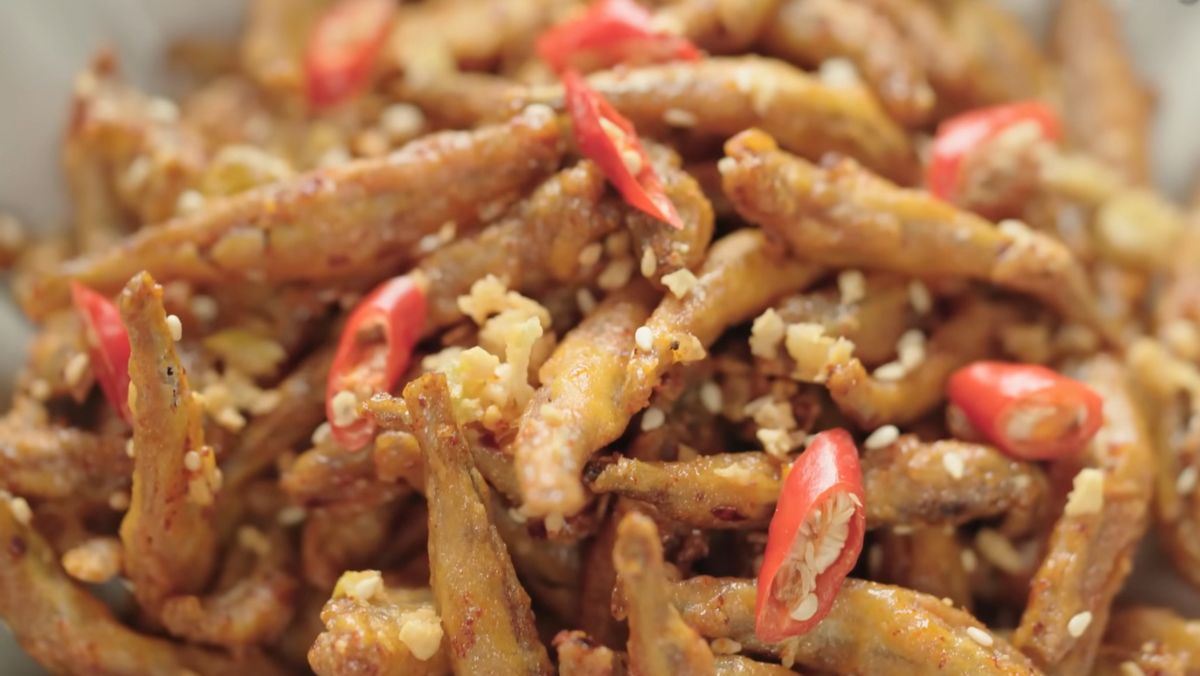 Vận chuyển cá cơm sấy giòn từ Huế đi Đồng Nai nhanh – an toàn – giữ nguyên độ giòn