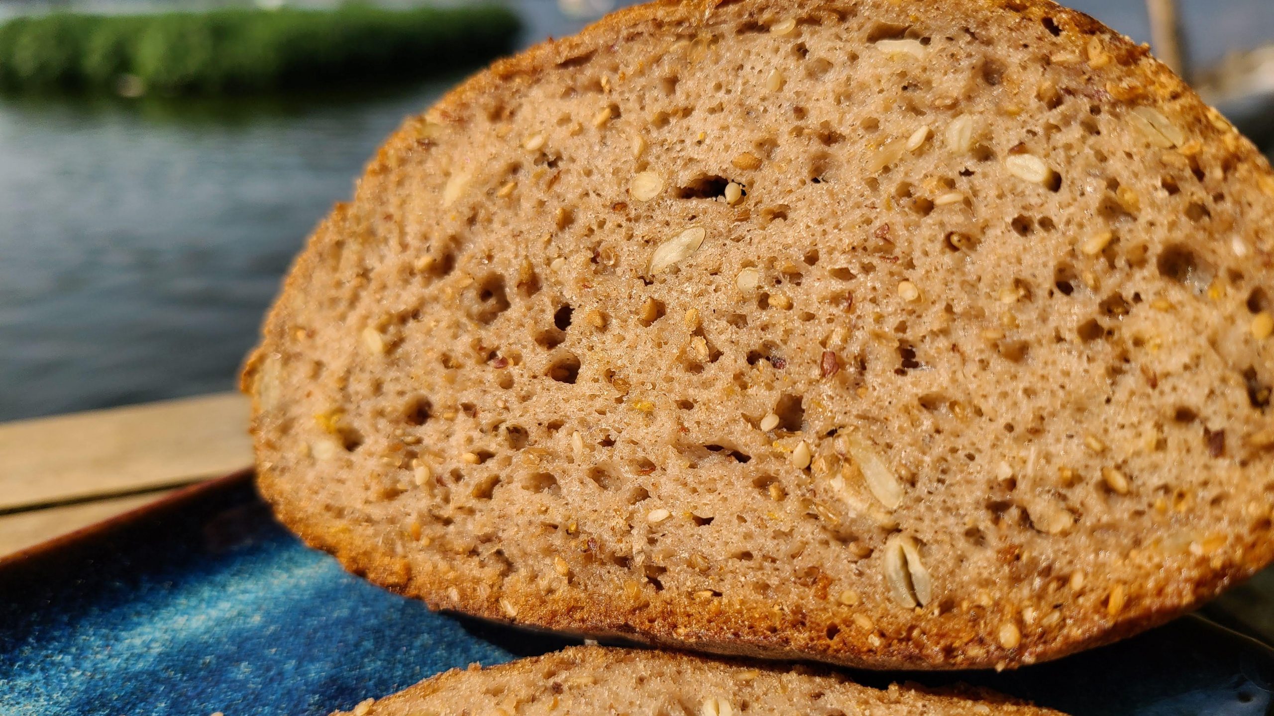 Vận Chuyển Bánh Mì Khô Từ Đà Nẵng Đi Nga An Toàn 