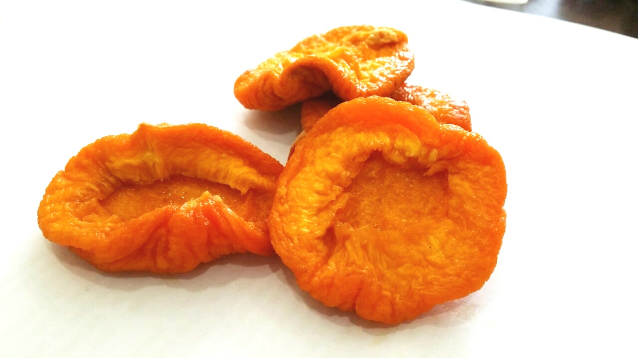 Vận Chuyển Đào Sấy Từ Huế Đi London Uy Tín