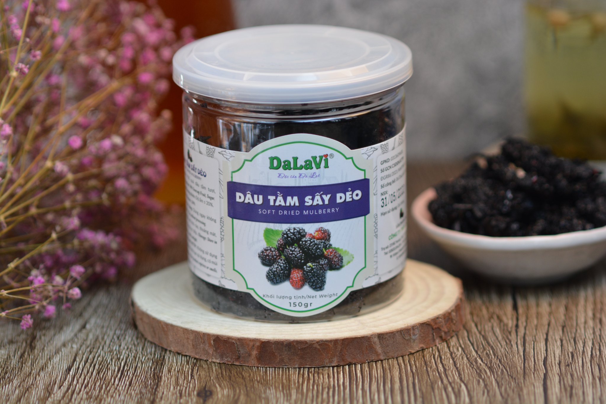 Thách thức khi gửi dâu tằm sấy sang bang Missouri