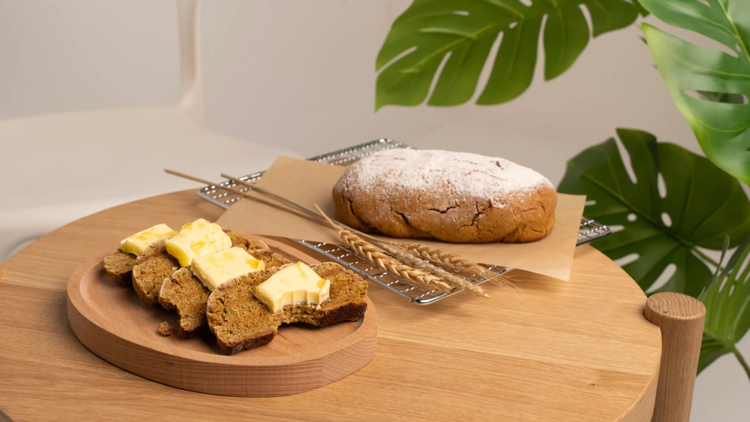 Vận Chuyển Bánh Mì Yến Mạch Huế - Quảng Nam Nhanh Chóng