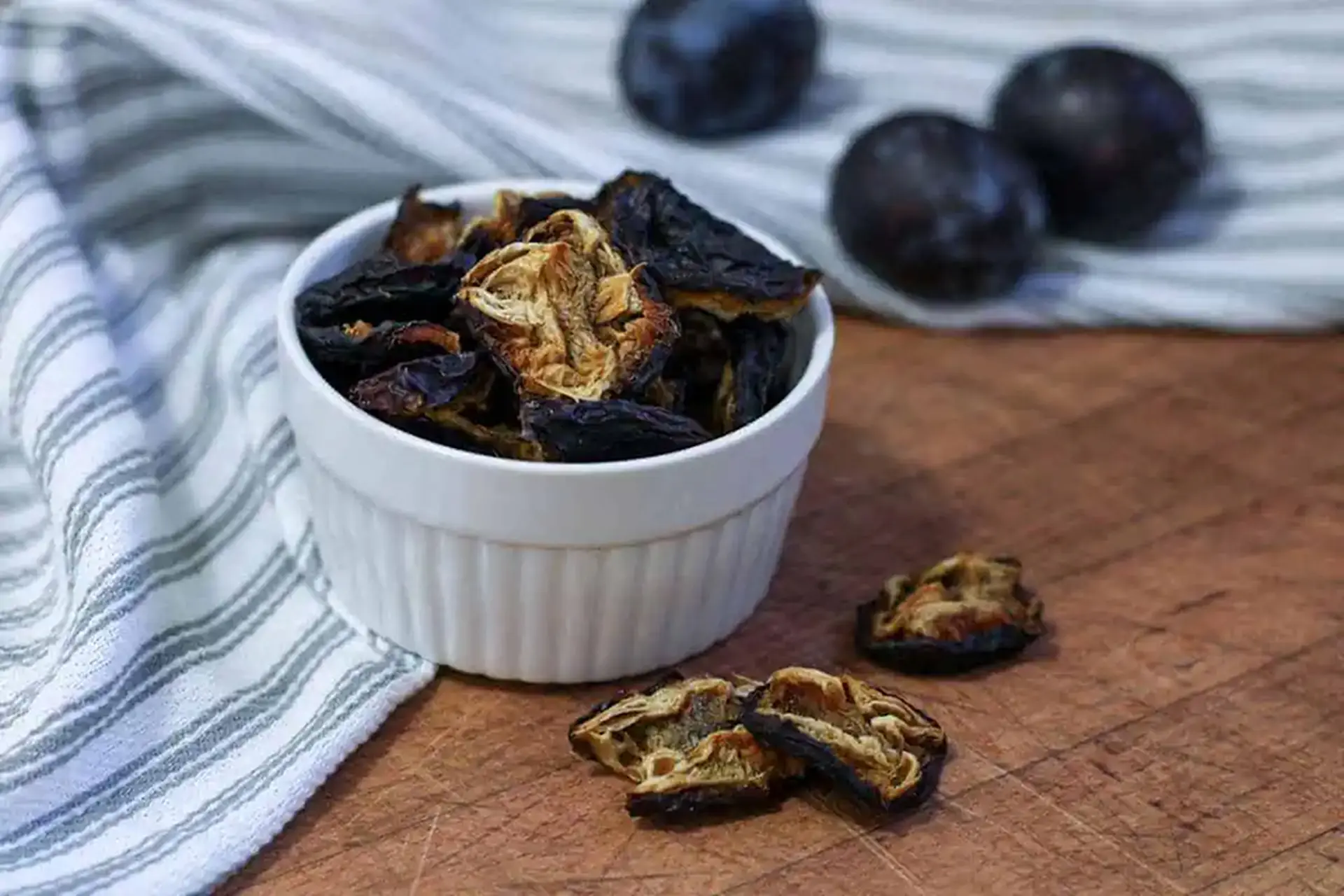 Quy Trình Vận Chuyển Mận Sấy Từ Huế Đi Hàn Quốc