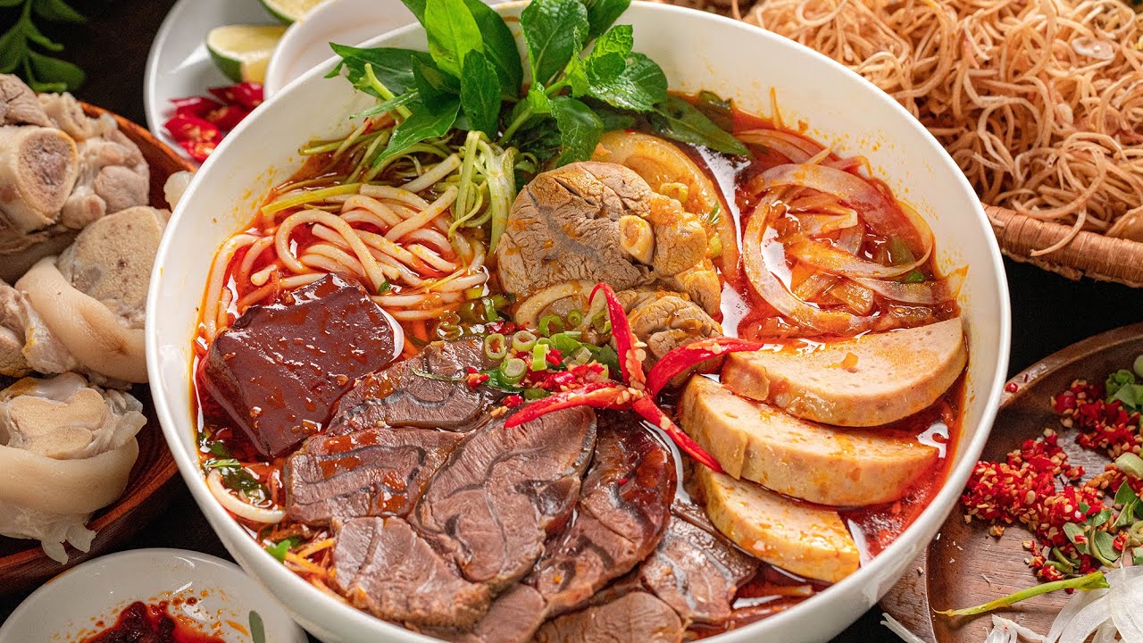 Bún bò Huế "Mệ Kéo"