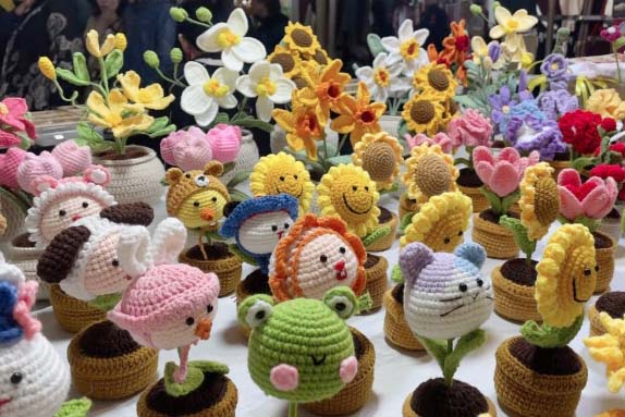 Gửi Đồ Len Handmade Từ Đà Lạt Đi Úc – Làm Sao Để Hàng Không Bị Ẩm Mốc? Gửi Đồ Len Handmade Từ Đà Lạt Đi Úc – Làm Sao Để Hàng Không Bị Ẩm Mốc?