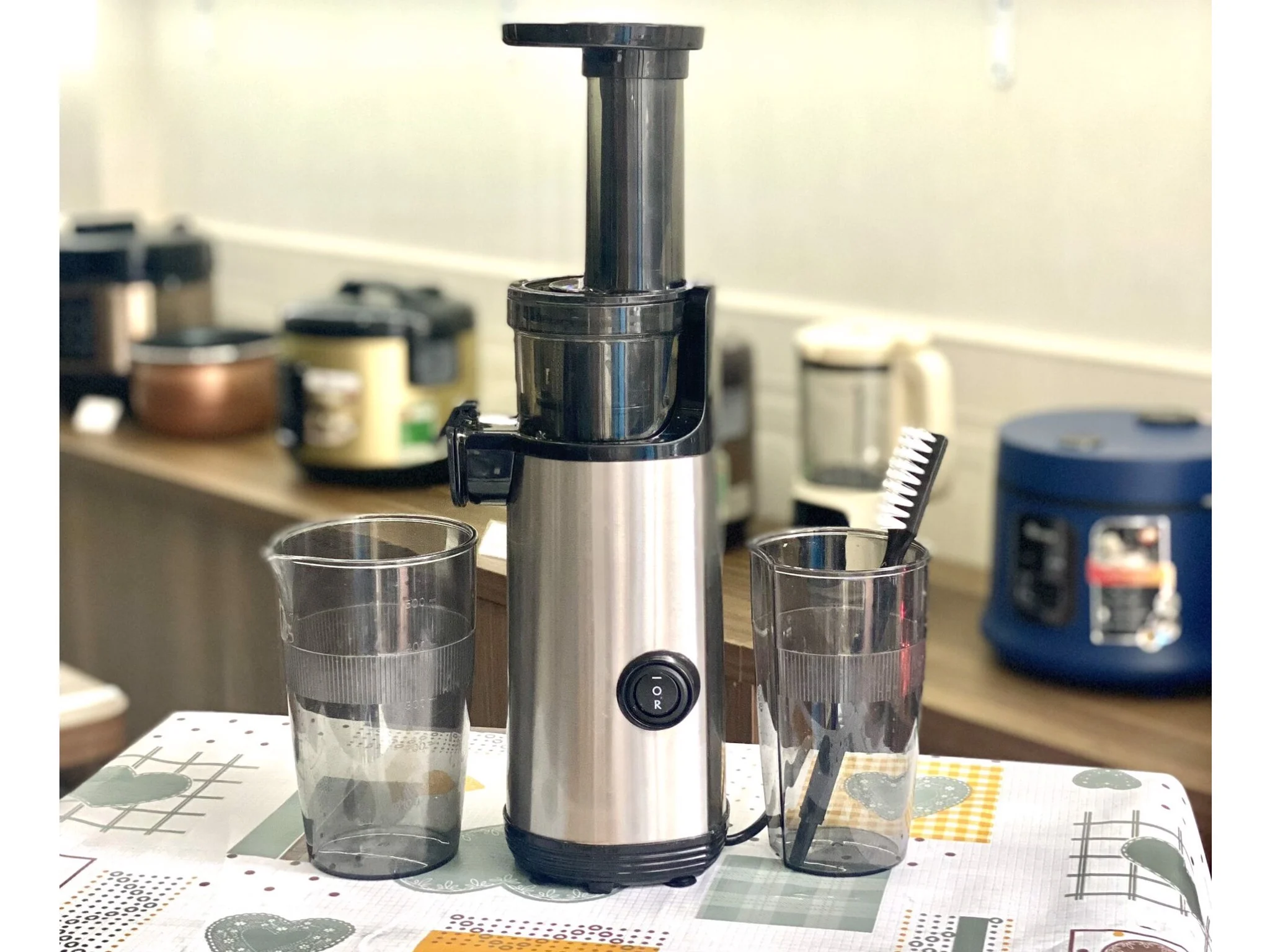Gửi Máy Ép Chậm Từ TP.HCM Ra Huế – Có Cần Tháo Lưới Lọc Trước Khi Gửi? Gửi Máy Ép Chậm Từ TP.HCM Ra Huế – Có Cần Tháo Lưới Lọc Trước Khi Gửi?
