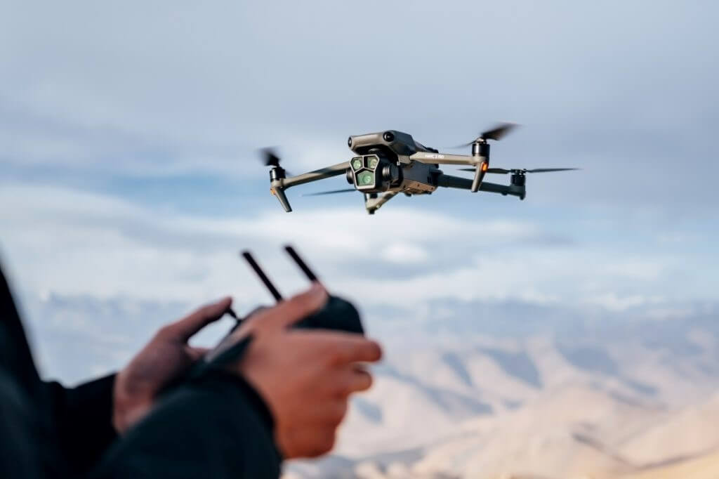 Gửi Flycam Từ Hà Nội Vào Huế – Cần Lưu Ý Gì Với Pin Và Cánh Quạt? Gửi Flycam Từ Hà Nội Vào Huế – Cần Lưu Ý Gì Với Pin Và Cánh Quạt?