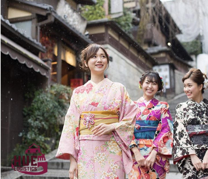 Vận Chuyển Kimono Từ Nhật Về Huế - Cách Đóng Gói Phụ Kiện Đi Kèm